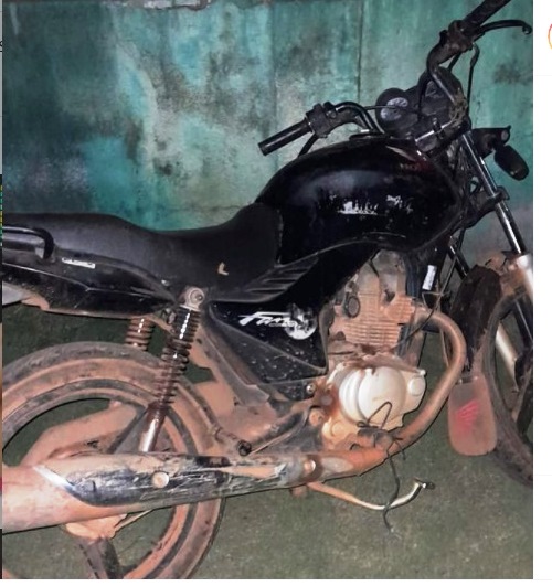 Motocicleta roubada em Barras PI é recuperada pela PM de Esperantina PI