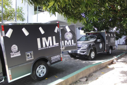 Homem é morto a tiros e corpo é enterrado dentro de cova rasa em Teresina