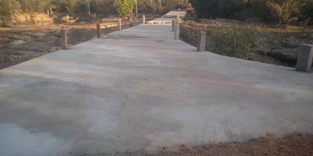 Prefeito Edilson Capote conclui a obra da Passagem Molhada da Lagoa Seca dos Melquiades na zona rural de Barras PI 
