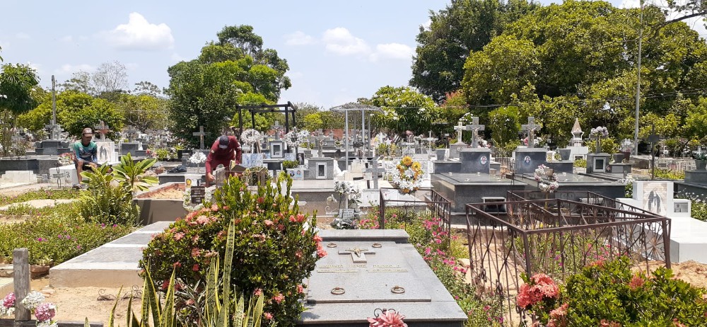 Em Barras PI o cemitério São José foi preparado pela prefeitura para receber as pessoas neste feriado