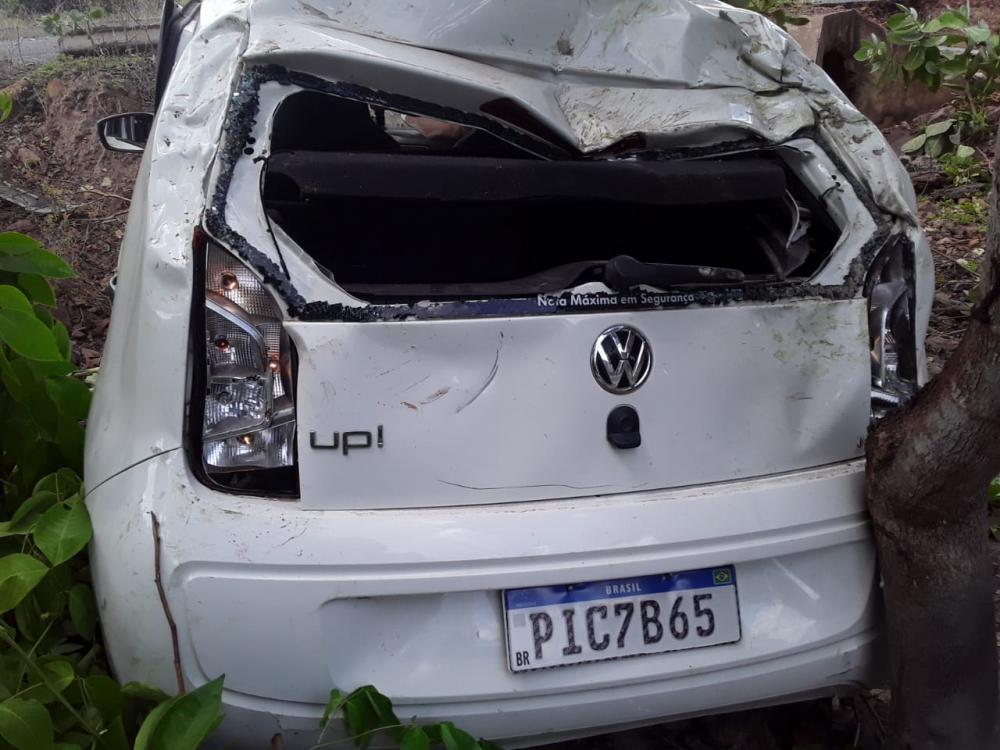 Técnico de Informática do IFPI de Pedro II perde controle de veículo e derruba poste durante acidente na estrada de Boa Hora PI a Barras PI
