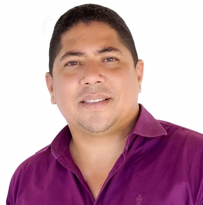 Vice de Madeiro diz que morte do prefeito foi um problema familiar e pede paz