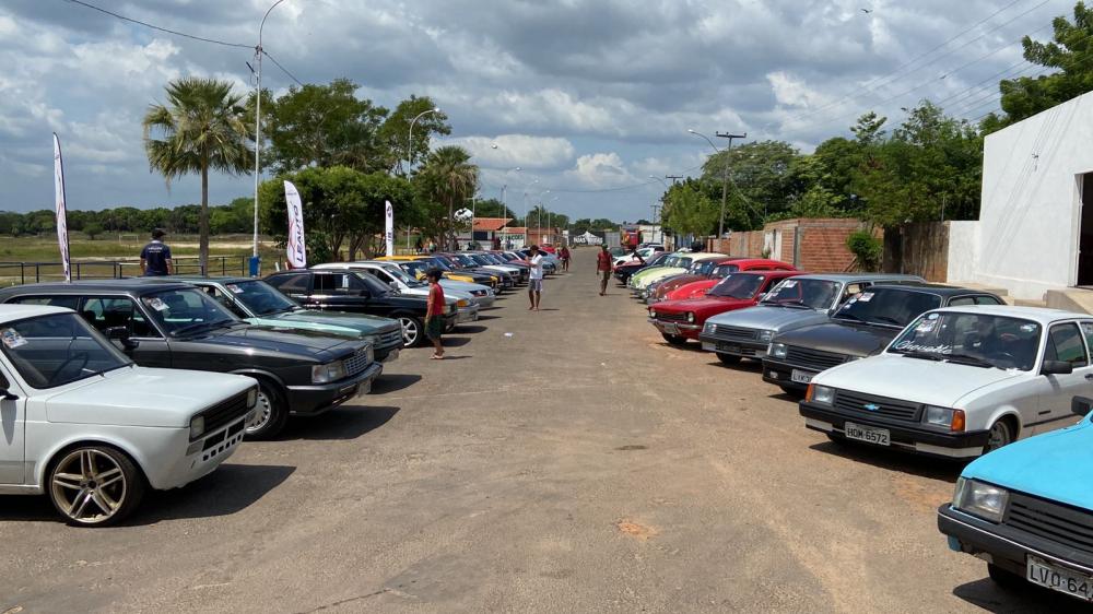 Barras PI teve maior Encontro de carros antigos do Piauí