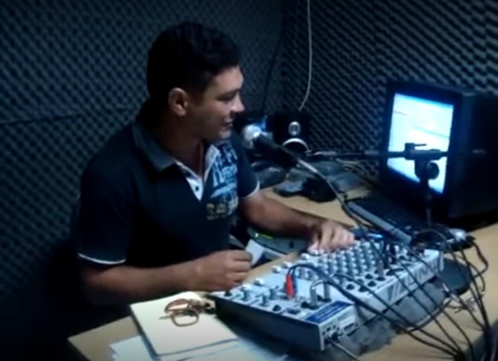 Morre o radialista Carlos Araújo em Barras PI: Comoção na cidade