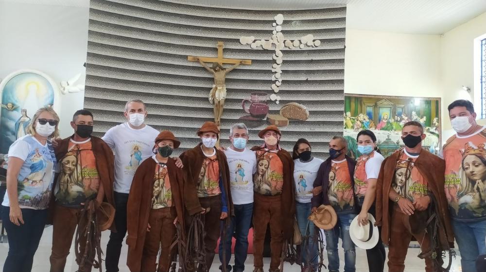 FESTEJOS DE BARRAS | PREFEITO EDILSON CAPOTE PARTICIPA DA PROGRAMAÇÃO DO DIA DOS VAQUEIROS