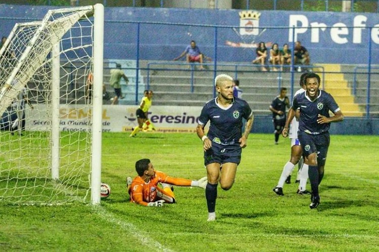 Fotos - Luis Junior - Altos