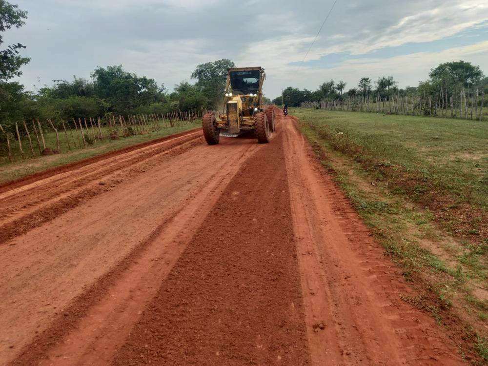 Prefeito Edilson Capote autoriza reconstrução da estrada que dar acesso ao Riacho Verde em Barras PI
