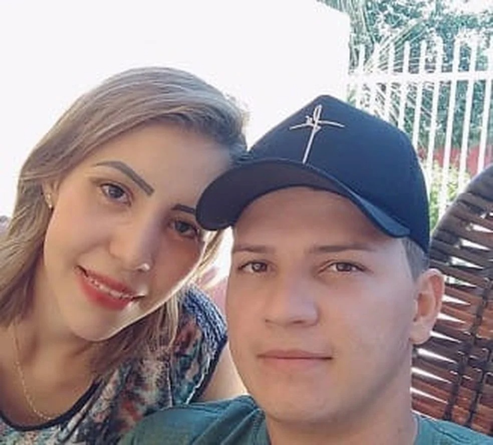 Com ajuda de amante, jovem mata marido a facadas enquanto ele dormia- Foto: Reprodução