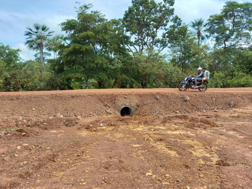 Secretário de obras Roberto Veras segue trabalhando na região do Limoeiro zona rural de Barras PI