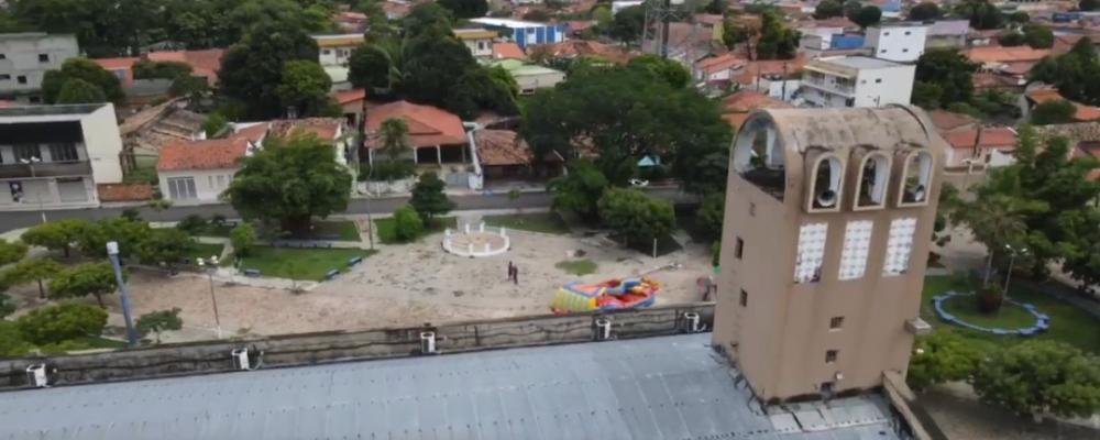 Prefeito Edilson Capote anuncia reforma da Praça da matriz em Barras PI