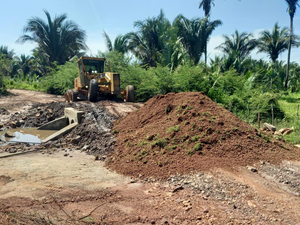 Secretário de obras Roberto Veras concluí estrada vicinal do Bomfim ao Segredo na zona rural de Barras PI