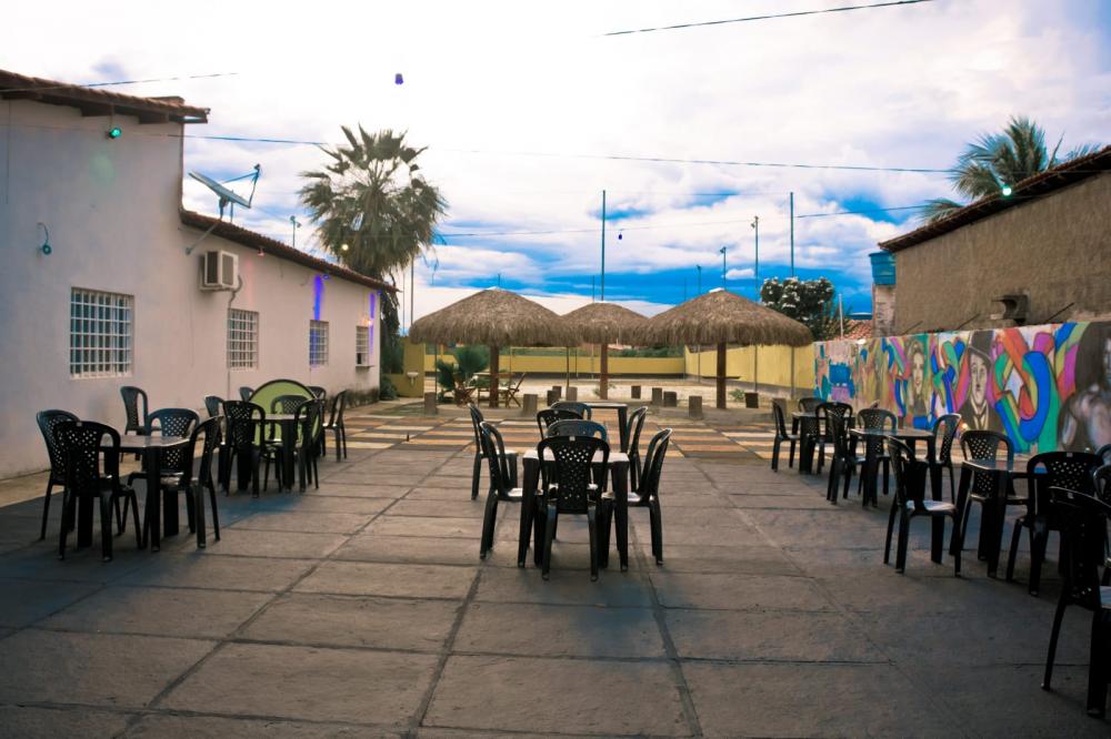 Refugio Food