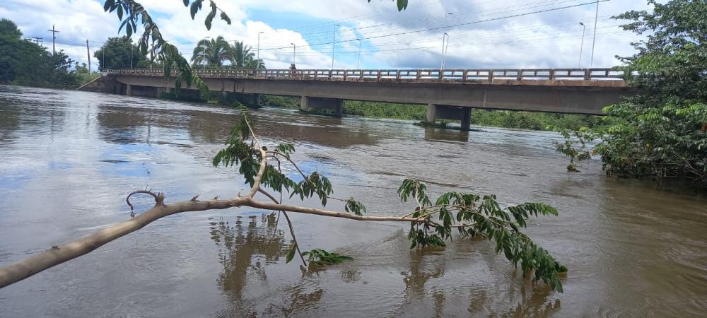 Rios ultrapassam cota de inundação em Barras e Esperantina PI, o município de Luzilândia fica em alerta