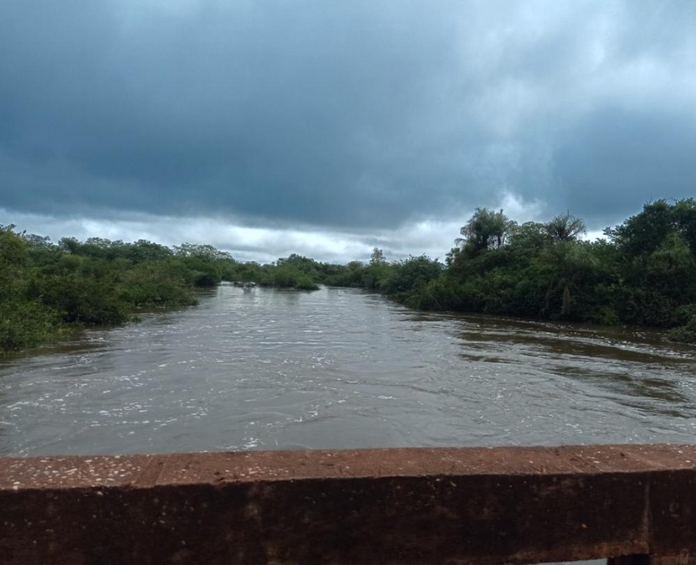 Inmet emite alerta laranja com chuvas intensas para Barras e mais 102 municípios do Piauí