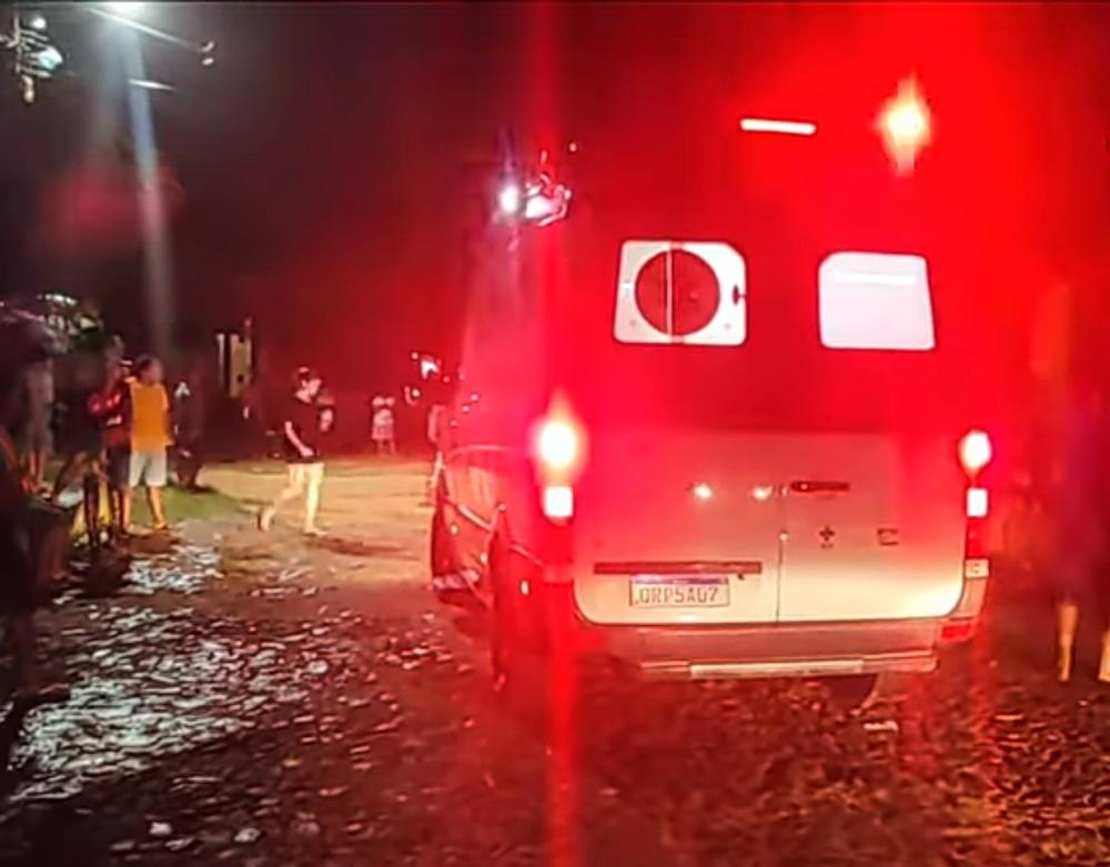 Homem é atacado e morto com golpe de faca em bar no litoral do Piauí