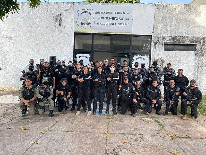 Dona de casa noturna é presa em operação contra o tráfico em Bom Jesus