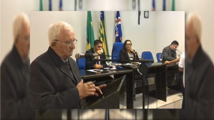 Rádio FM em Barras PI estaria veiculando propaganda extemporânea de pré candidato a prefeitura de Barras PI 