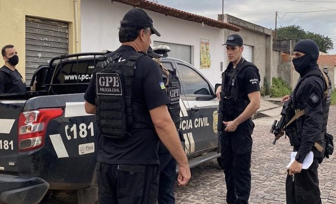 Homem é preso em Teresina acusado de furtar R$ 300 milhões de contas bancárias. (Imagem: )
