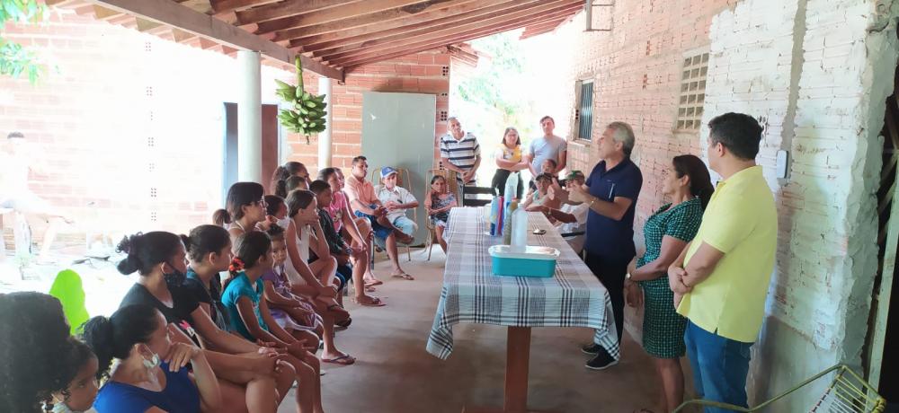 Prefeito Edilson Capote participou de reunião na Vila França para atender demandas da comunidade