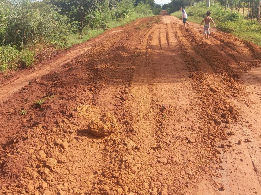 Prefeito Edilson Capote autoriza secretaria de obras para recuperação de estradas vicinais na região do Alegre, Lagoa Preta até a Lapa 