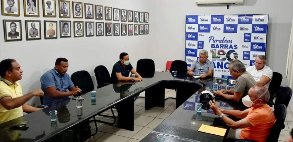 Prefeito Edilson Capote faz balanço do primeiro semestre de 2022 da Gestão no município de Barras PI 