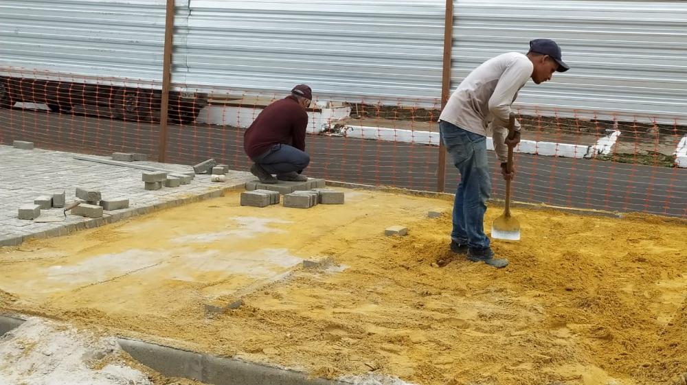 Obras de reforma na praça da Matriz estão em ritmo acelerado em Barras PI 