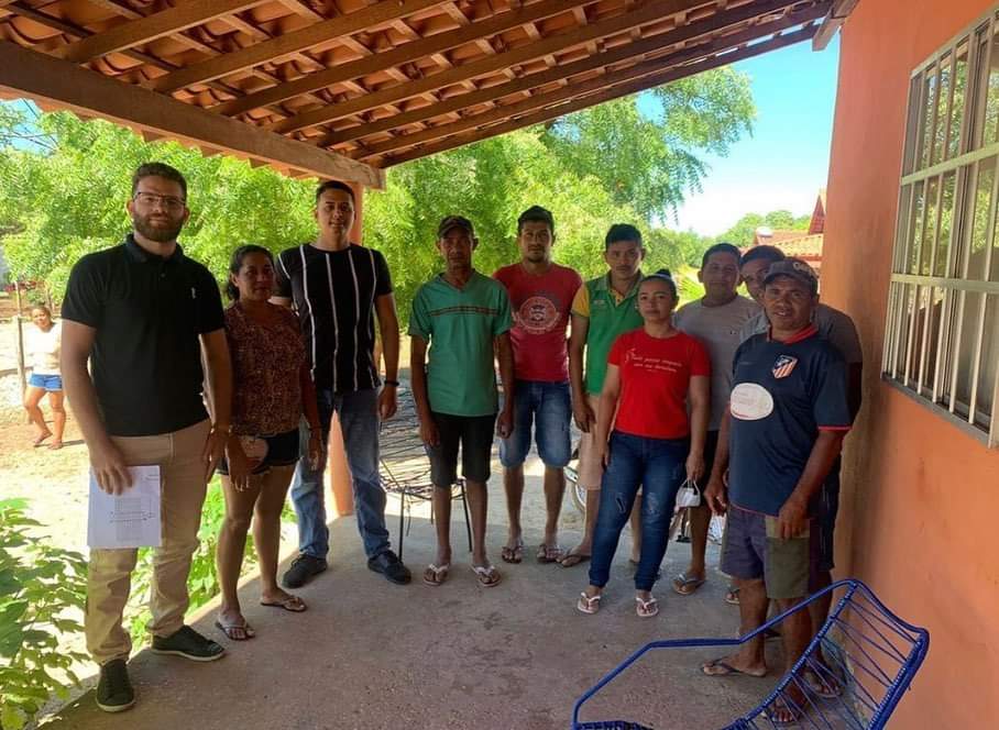 Equipe da Secretaria municipal de Assistência social em Barras PI faz visitas a comunidades na zona rural do município para tirar dúvidas do Auxílio Brasil