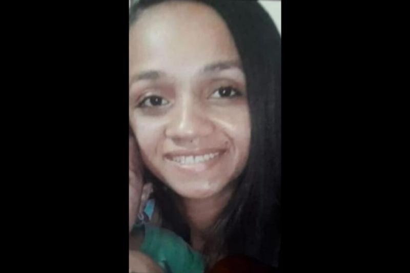 Homem mata ex a facadas e deixa filho de 1 ano ao lado do corpoFoto: Reprodução