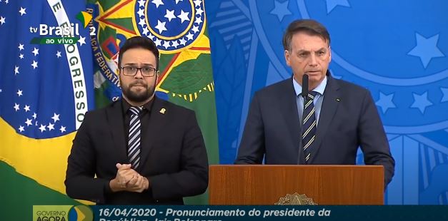 Bolsonaro: Moro exigiu vaga no STF para aceitar troca na PF