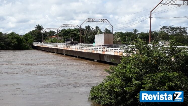 Esperantina PI: Bombeiros isolam ponte após flagrar crianças pulando em rio no Piauí