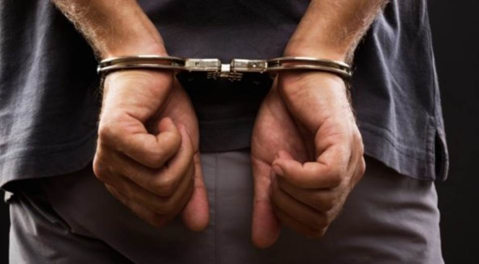 Avó flagra neto de 1 ano sendo estuprado por homem com HIV em sua casa