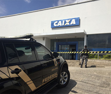 Criminosos reviram banco na zona Norte de Teresina durante arrombamento na madrugada